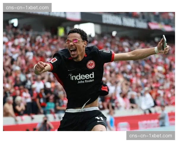 利物浦前锋埃基蒂克跟腱断裂重伤，预计休战8-9个月告别2026年全部比赛